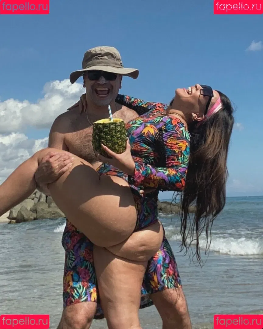 Carolina Sandoval Onlyfans Photo Gallery 