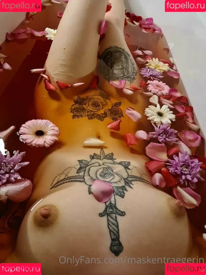 Maskentraegerin Onlyfans Photo Gallery 