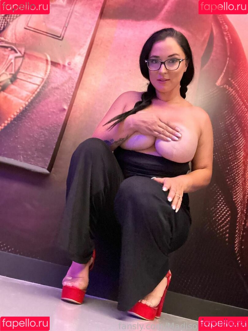 MadisonKnox2424 Onlyfans Photo Gallery 
