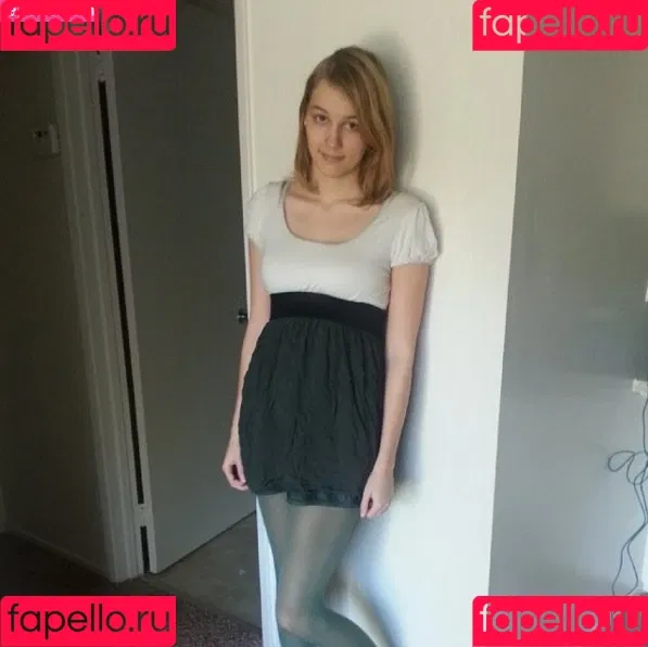 softlygaloshes Onlyfans Photo Gallery 