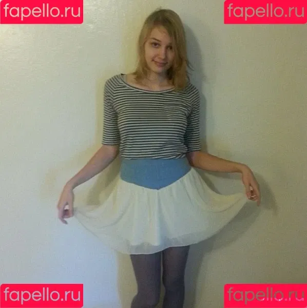 softlygaloshes Onlyfans Photo Gallery 