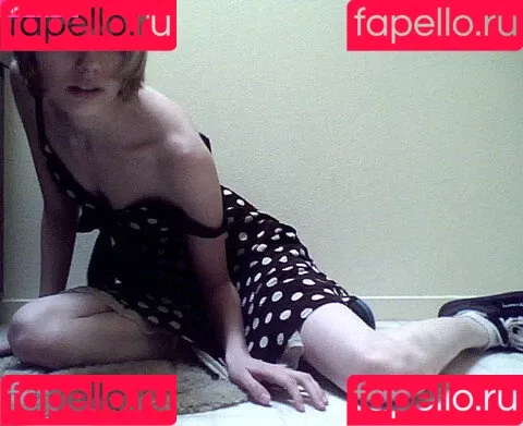 softlygaloshes Onlyfans Photo Gallery 