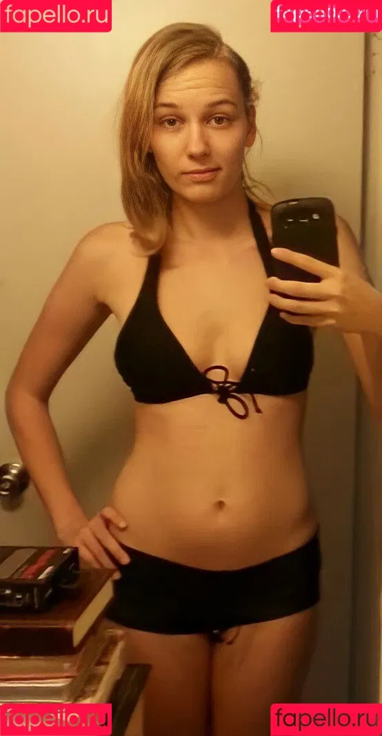 softlygaloshes Onlyfans Photo Gallery 