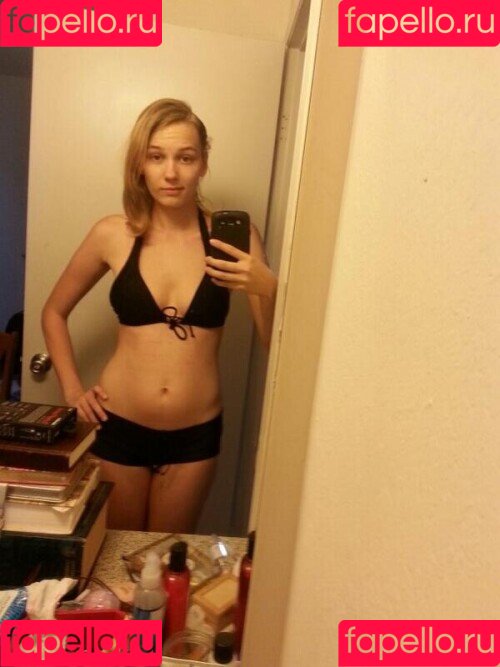 softlygaloshes Onlyfans Photo Gallery 