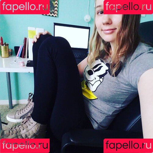 softlygaloshes Onlyfans Photo Gallery 