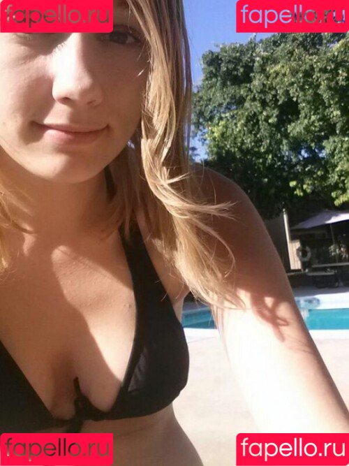 softlygaloshes Onlyfans Photo Gallery 