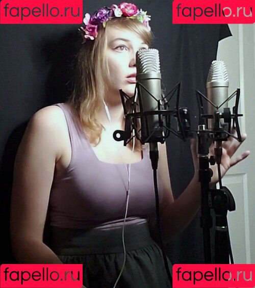 softlygaloshes Onlyfans Photo Gallery 