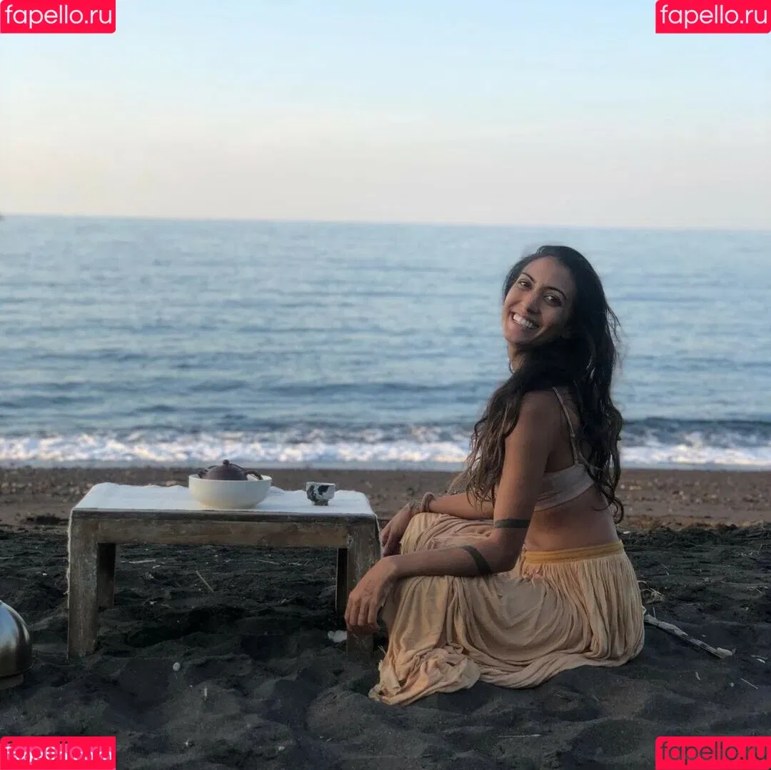 charlenaishani Onlyfans Photo Gallery 