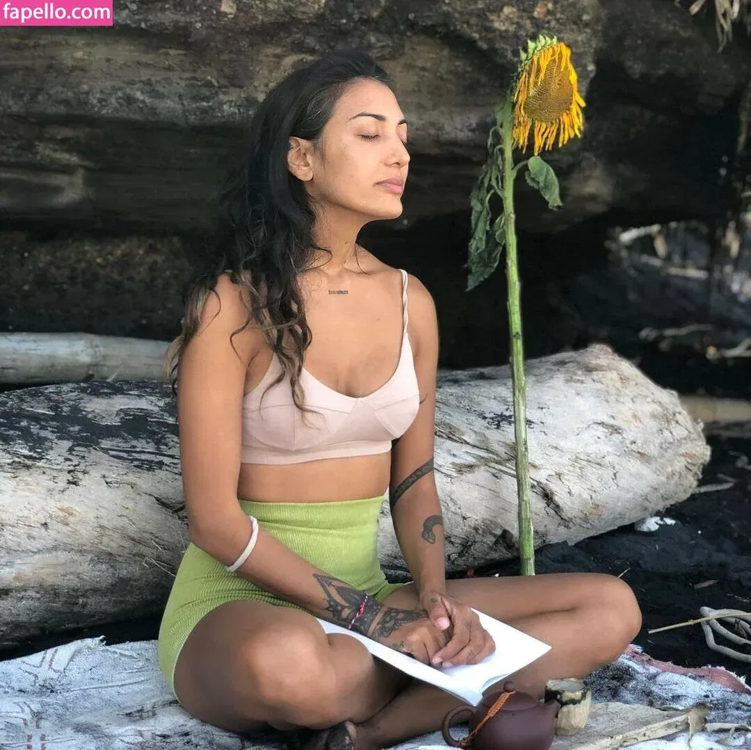 charlenaishani Onlyfans Photo Gallery 