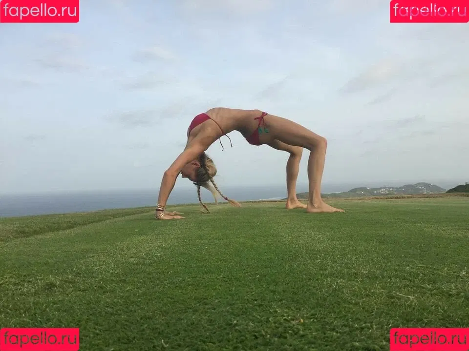 Anna Kournikova Onlyfans Photo Gallery 