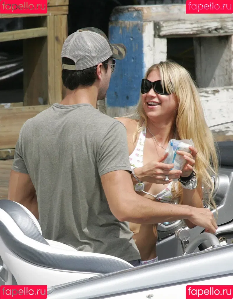 Anna Kournikova Onlyfans Photo Gallery 