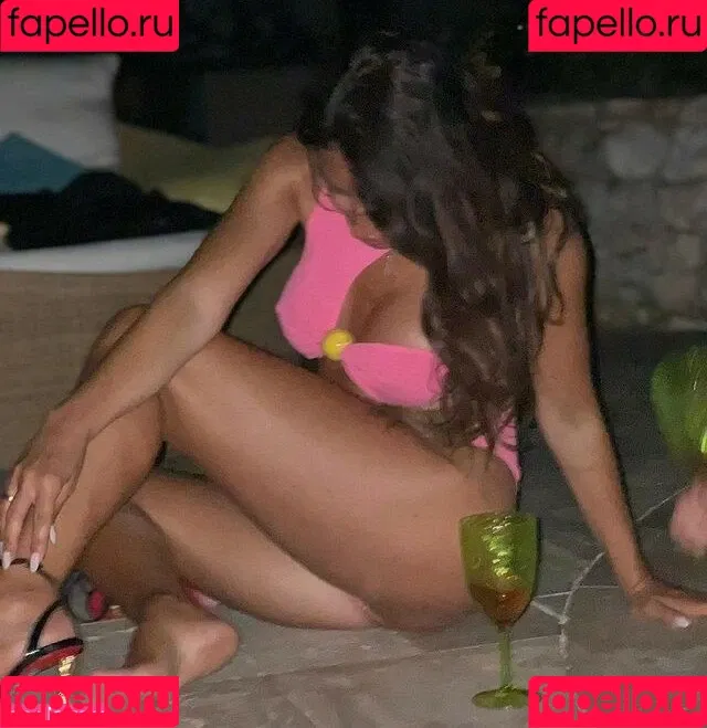 Simona Isceri Onlyfans Photo Gallery 