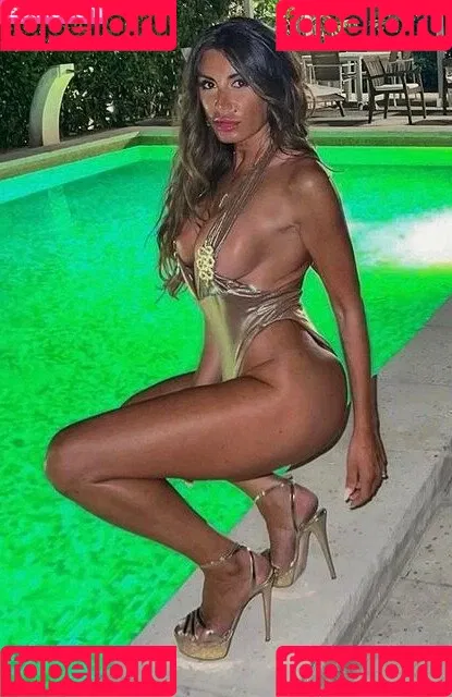 Simona Isceri Onlyfans Photo Gallery 