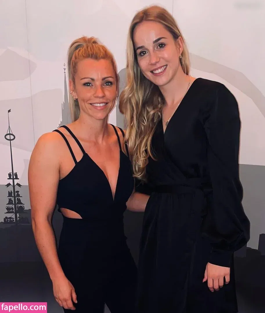 Linda Dallmann Onlyfans Photo Gallery 