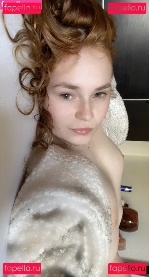 Nexeyredfox Onlyfans Photo Gallery 