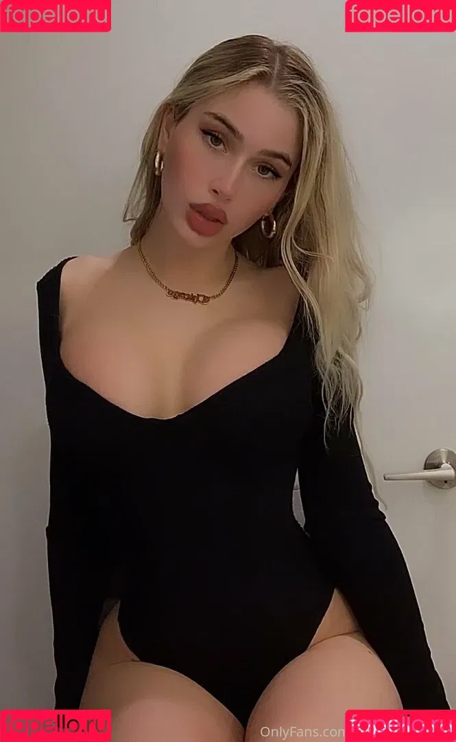 Dressupblondie Onlyfans Photo Gallery 