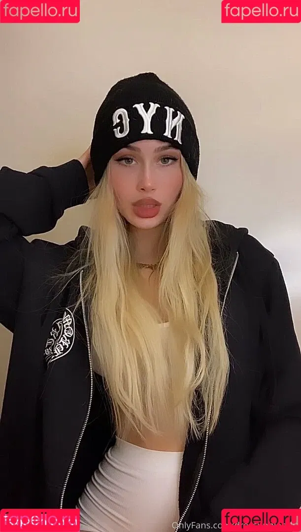 Dressupblondie Onlyfans Photo Gallery 