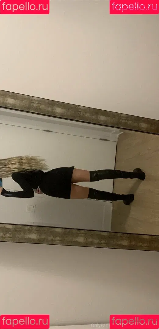 Dressupblondie Onlyfans Photo Gallery 