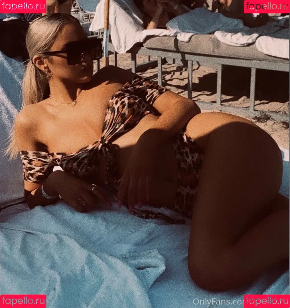 Dressupblondie Onlyfans Photo Gallery 