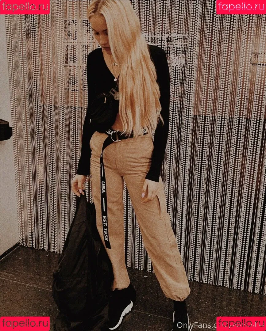 Dressupblondie Onlyfans Photo Gallery 