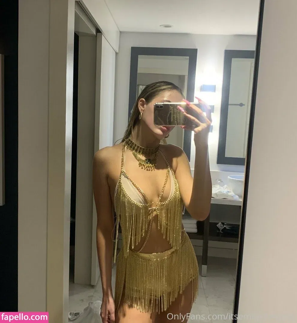 Dressupblondie Onlyfans Photo Gallery 