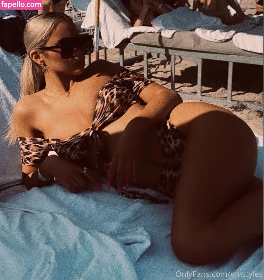 Dressupblondie Onlyfans Photo Gallery 