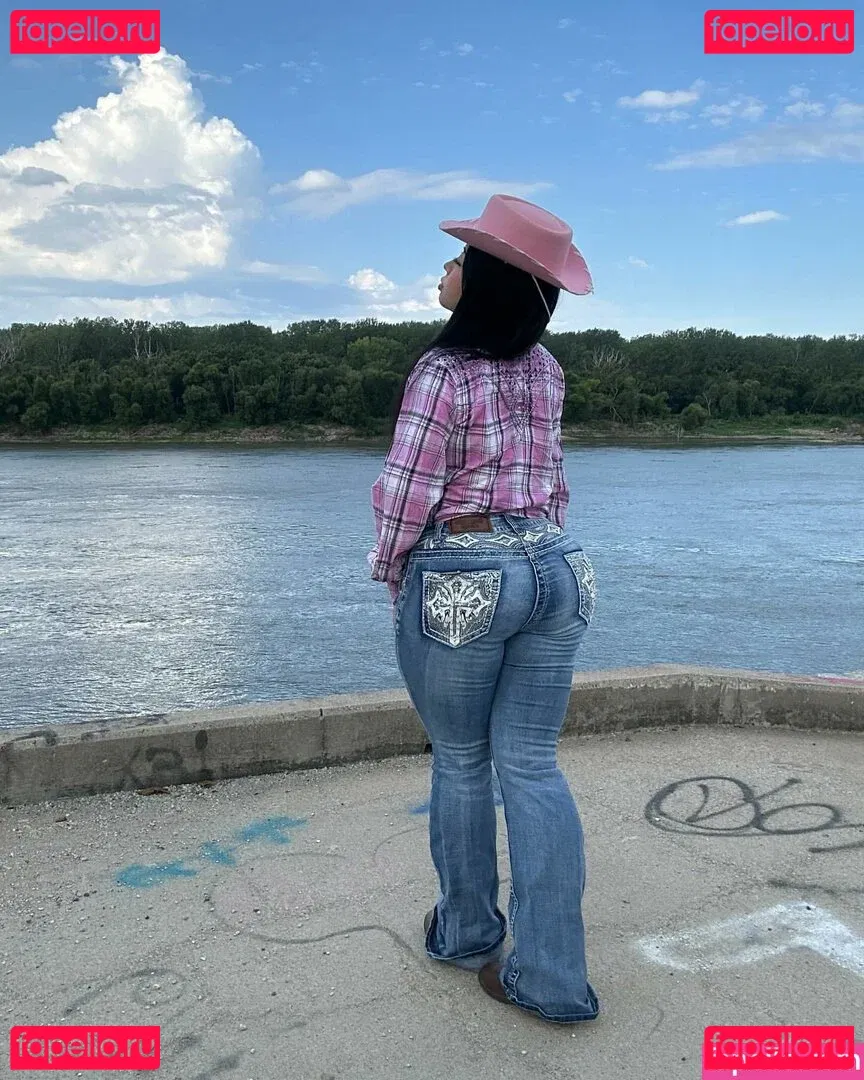 Le3nabae Onlyfans Photo Gallery 