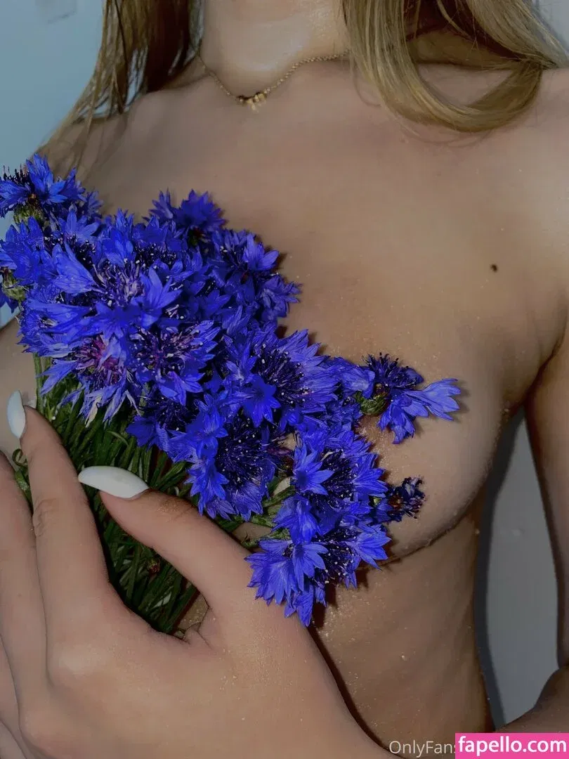 naughtygoddess69 Onlyfans Photo Gallery 