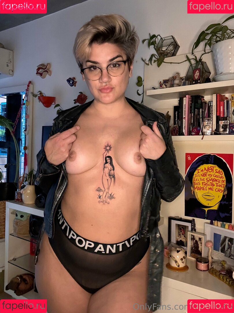 akalirock Onlyfans Photo Gallery 