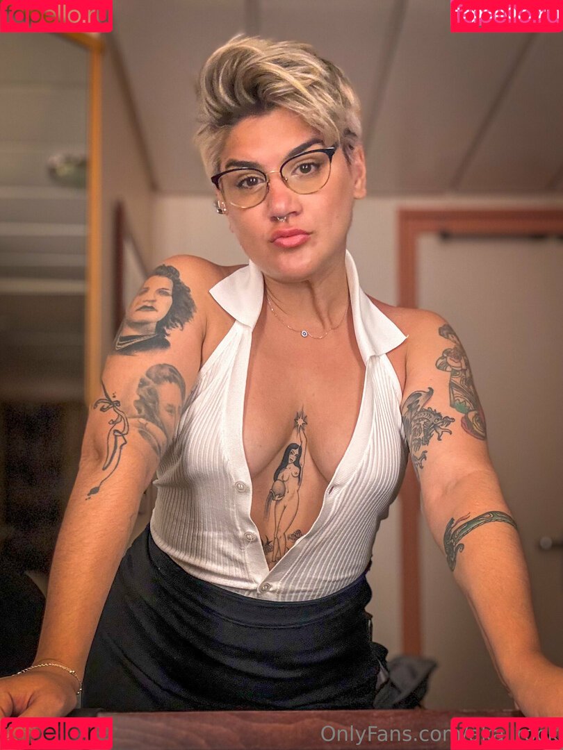 akalirock Onlyfans Photo Gallery 