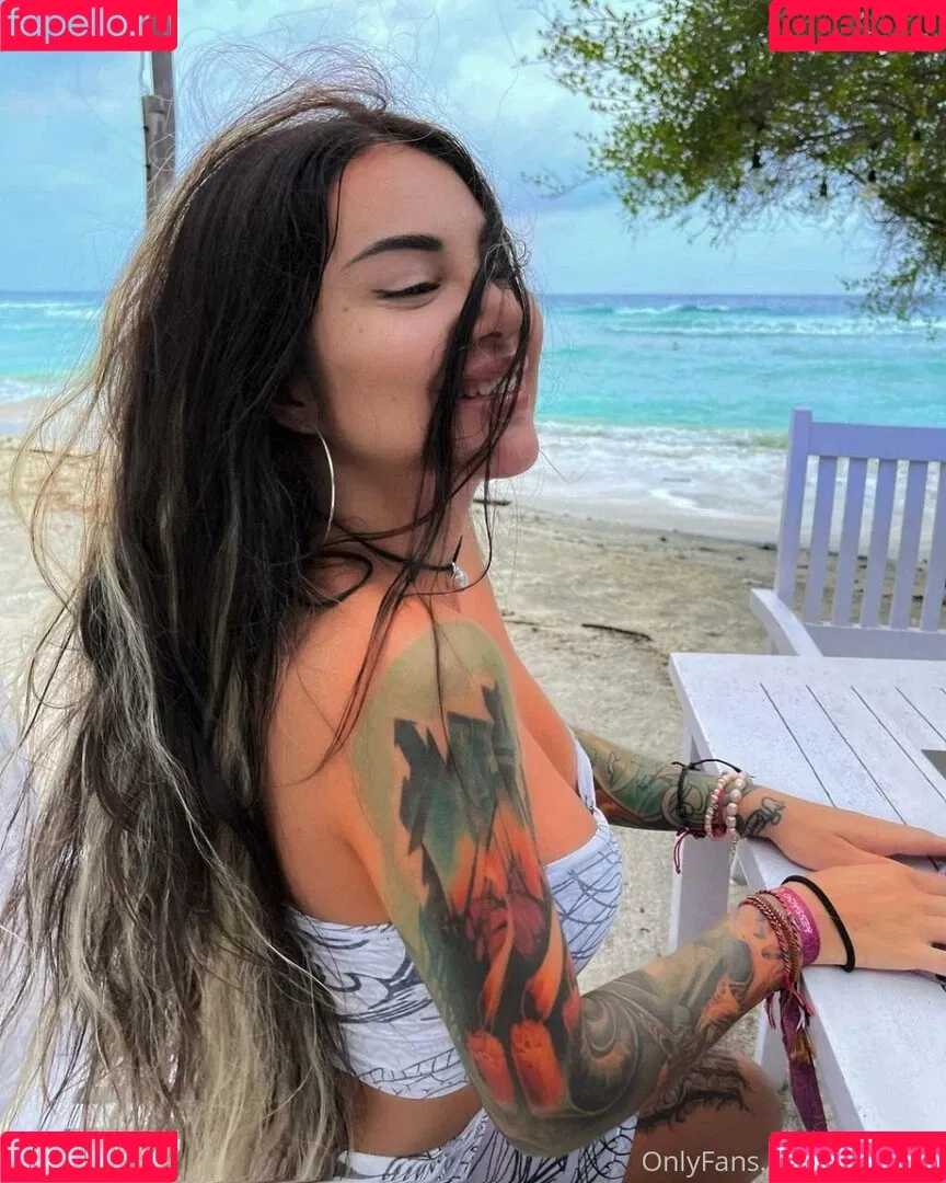 eve_love Onlyfans Photo Gallery 