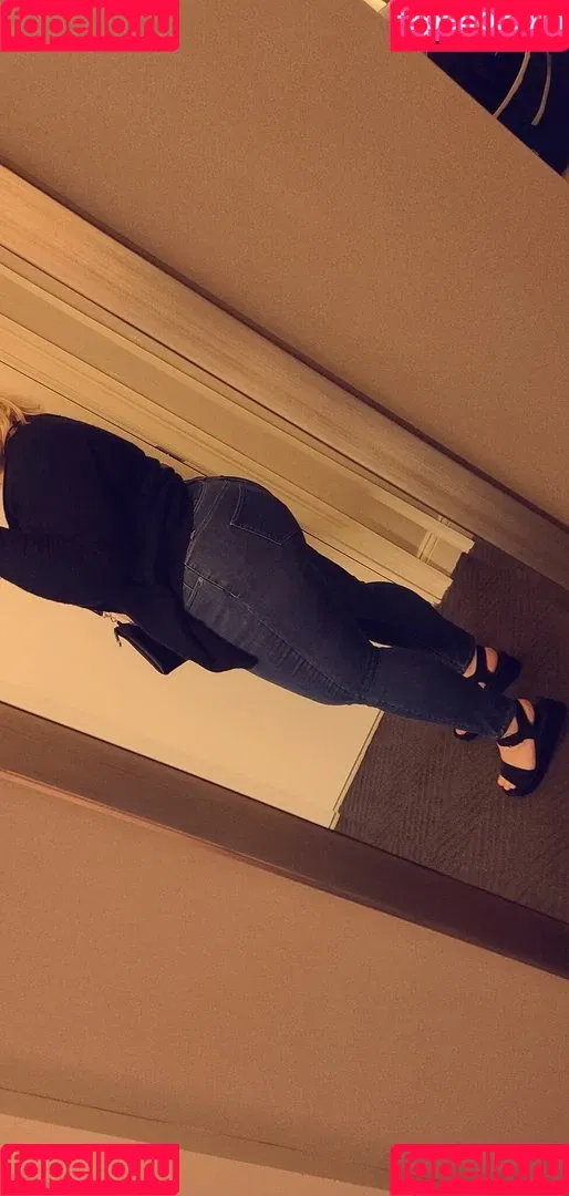 damned_female Onlyfans Photo Gallery 