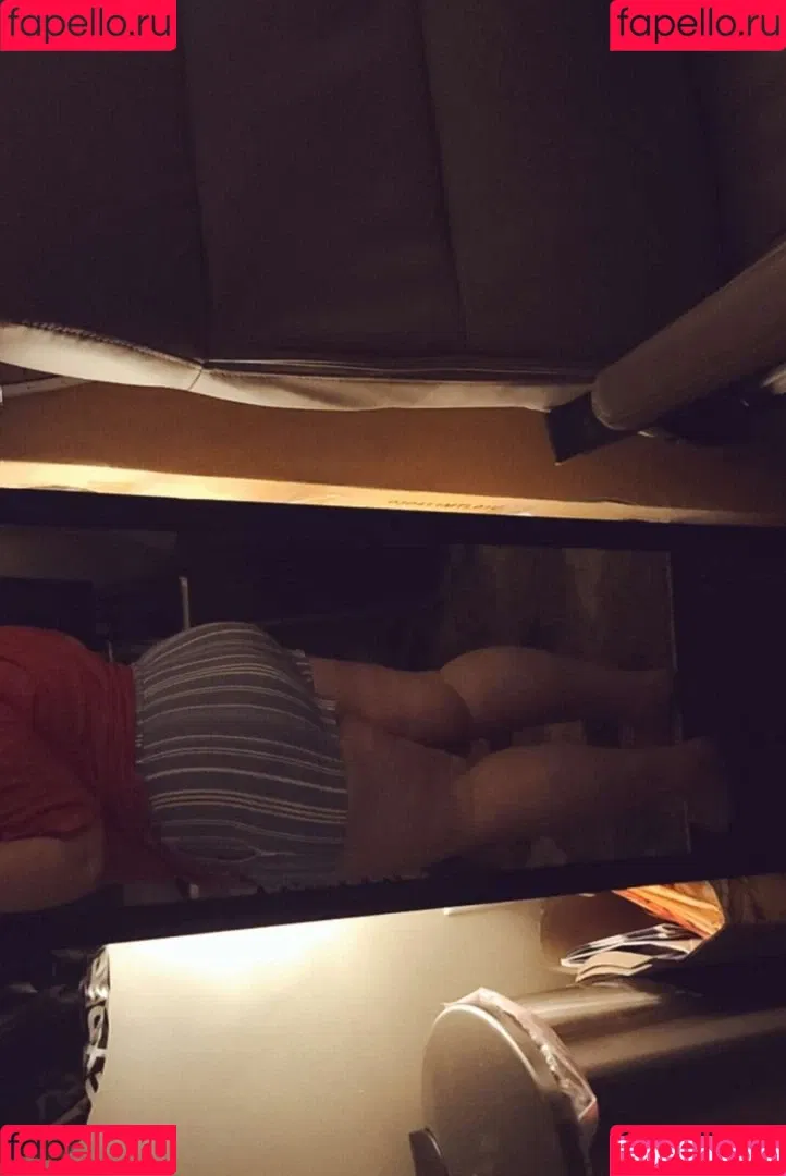 damned_female Onlyfans Photo Gallery 