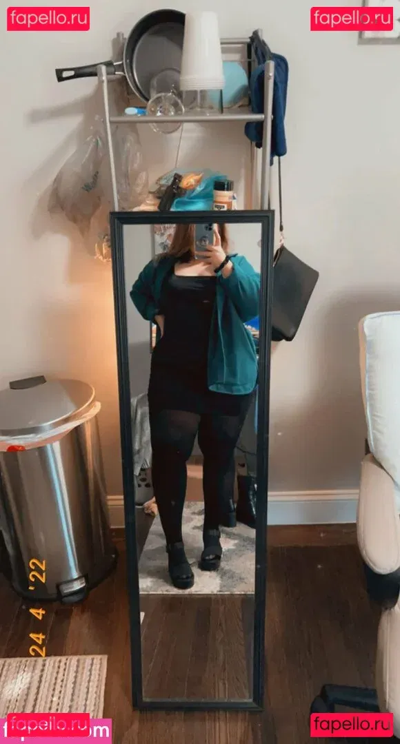 damned_female Onlyfans Photo Gallery 