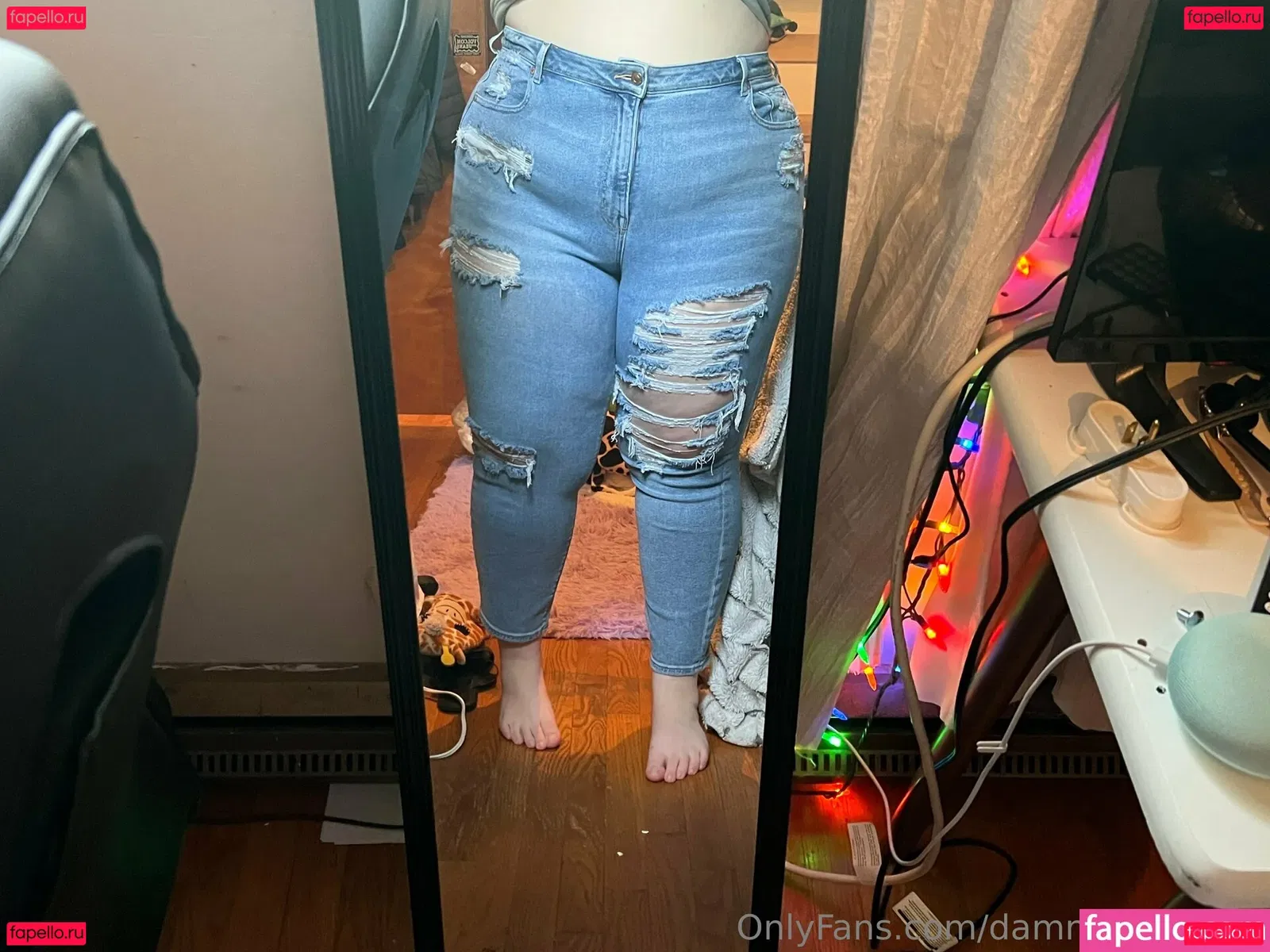 damned_female Onlyfans Photo Gallery 