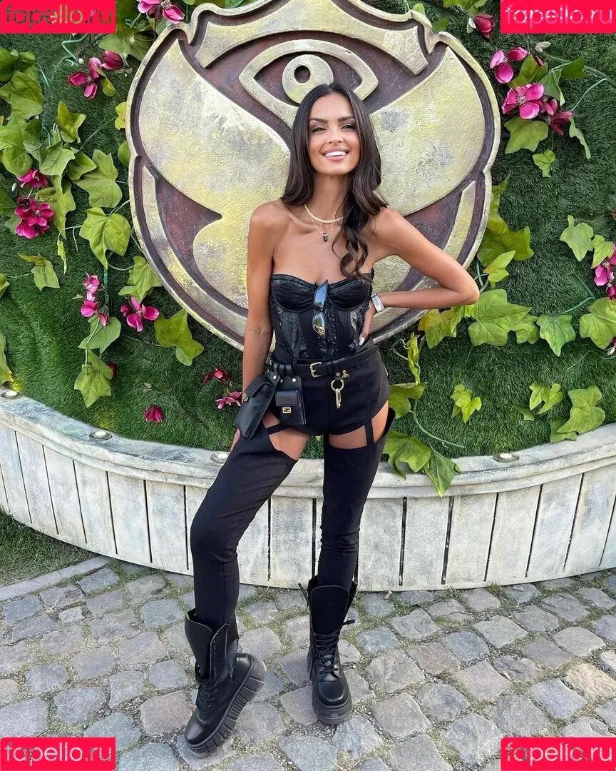 Klaudia El Dursi Onlyfans Photo Gallery 