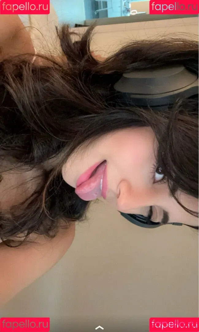 Melody Oz Onlyfans Photo Gallery 