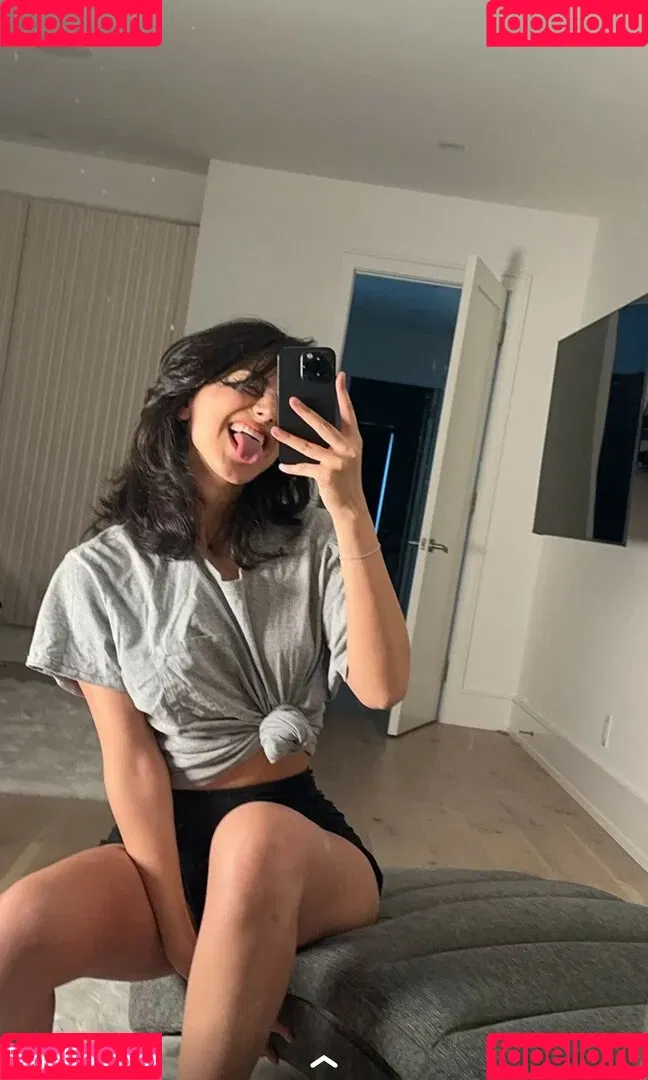 Melody Oz Onlyfans Photo Gallery 
