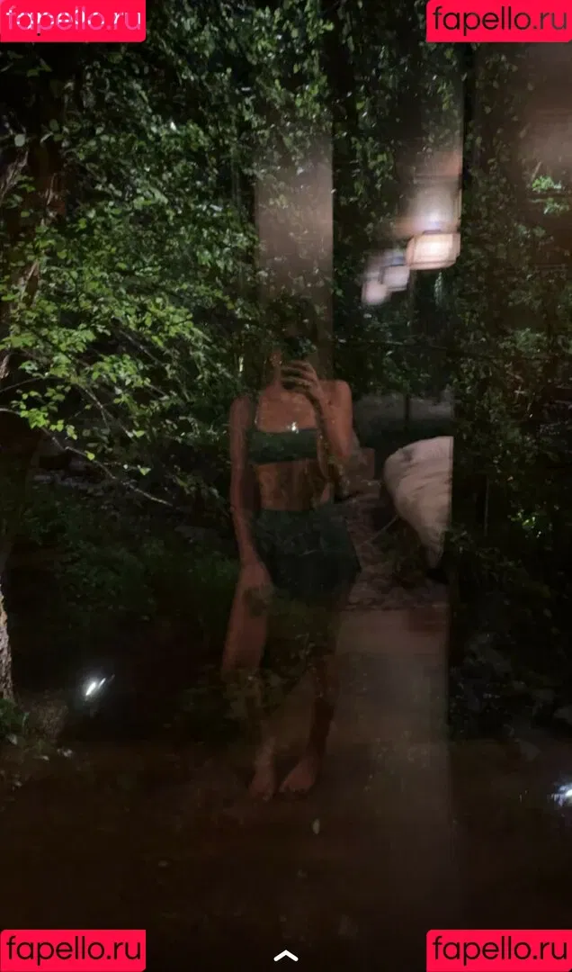 Melody Oz Onlyfans Photo Gallery 