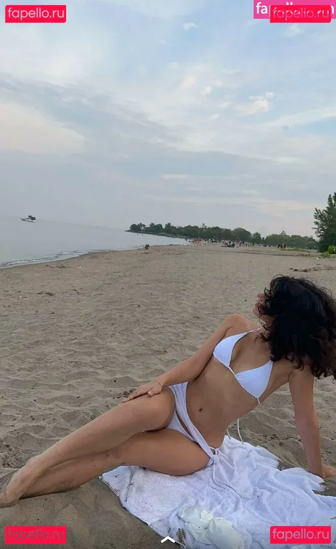 Melody Oz Onlyfans Photo Gallery 