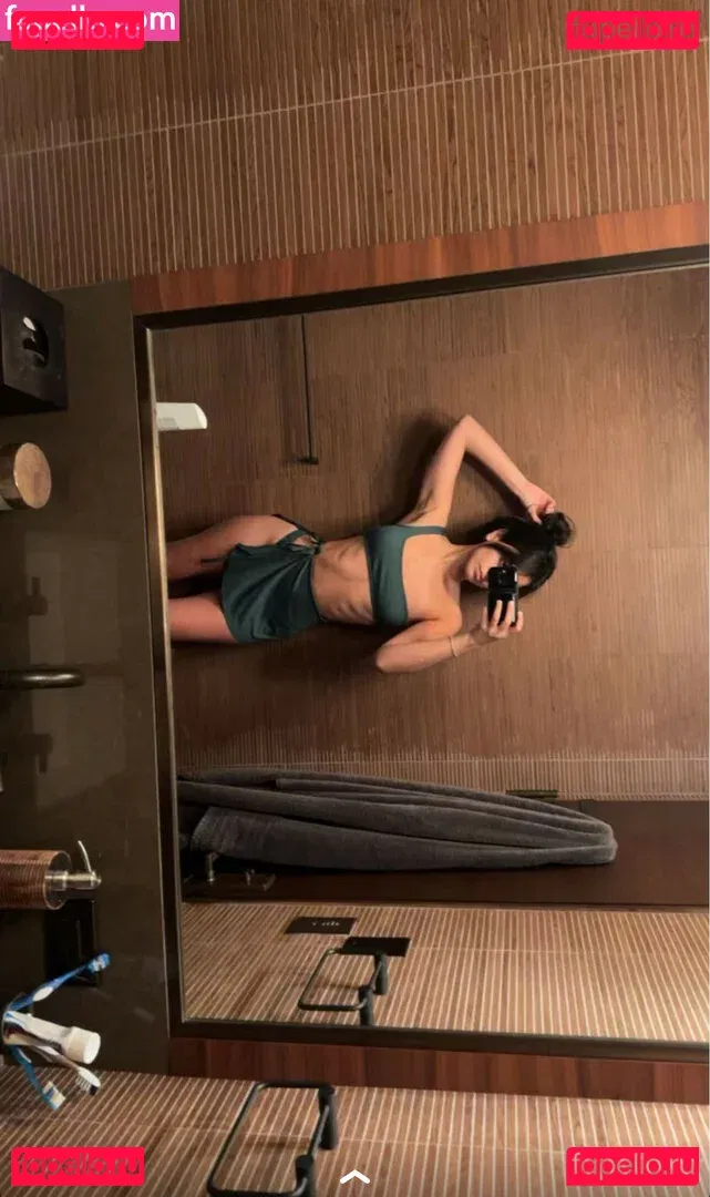 Melody Oz Onlyfans Photo Gallery 