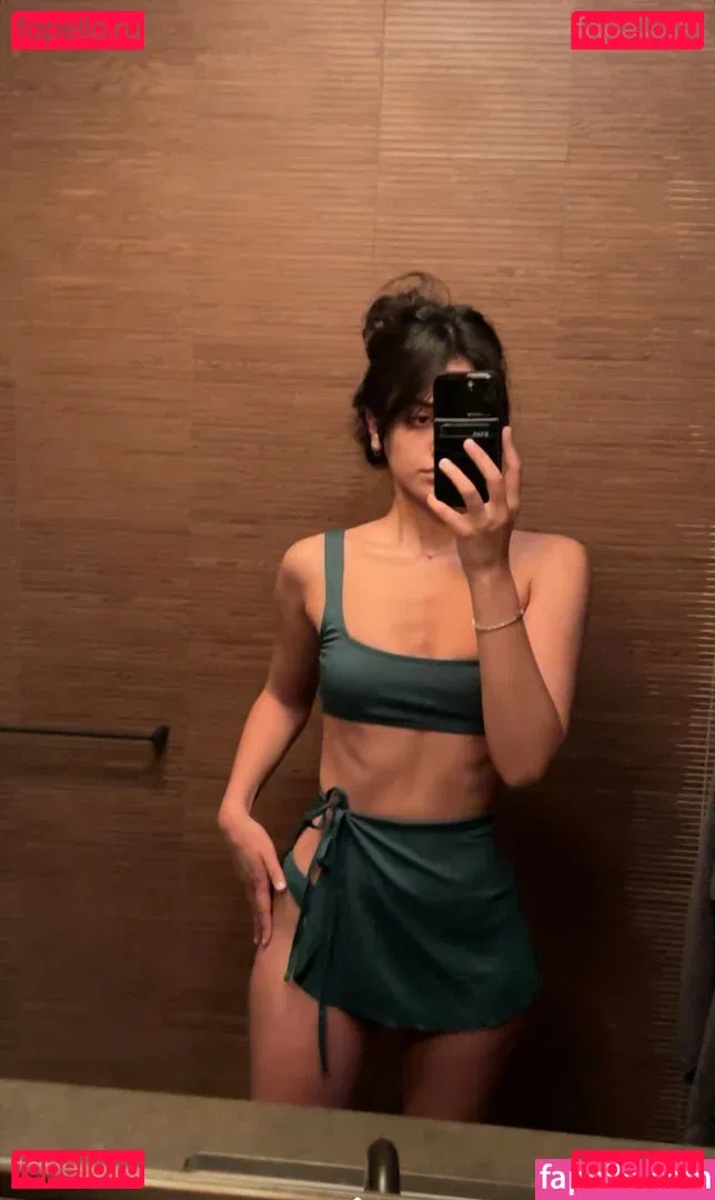 Melody Oz Onlyfans Photo Gallery 