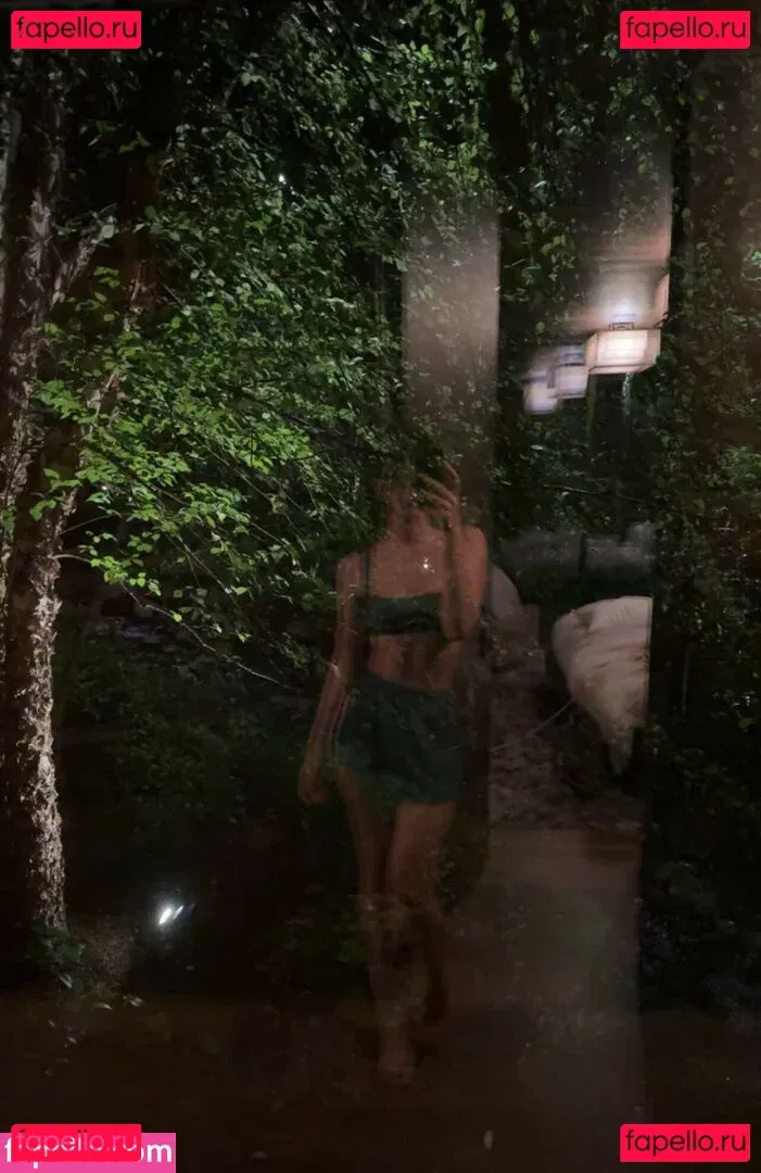 Melody Oz Onlyfans Photo Gallery 