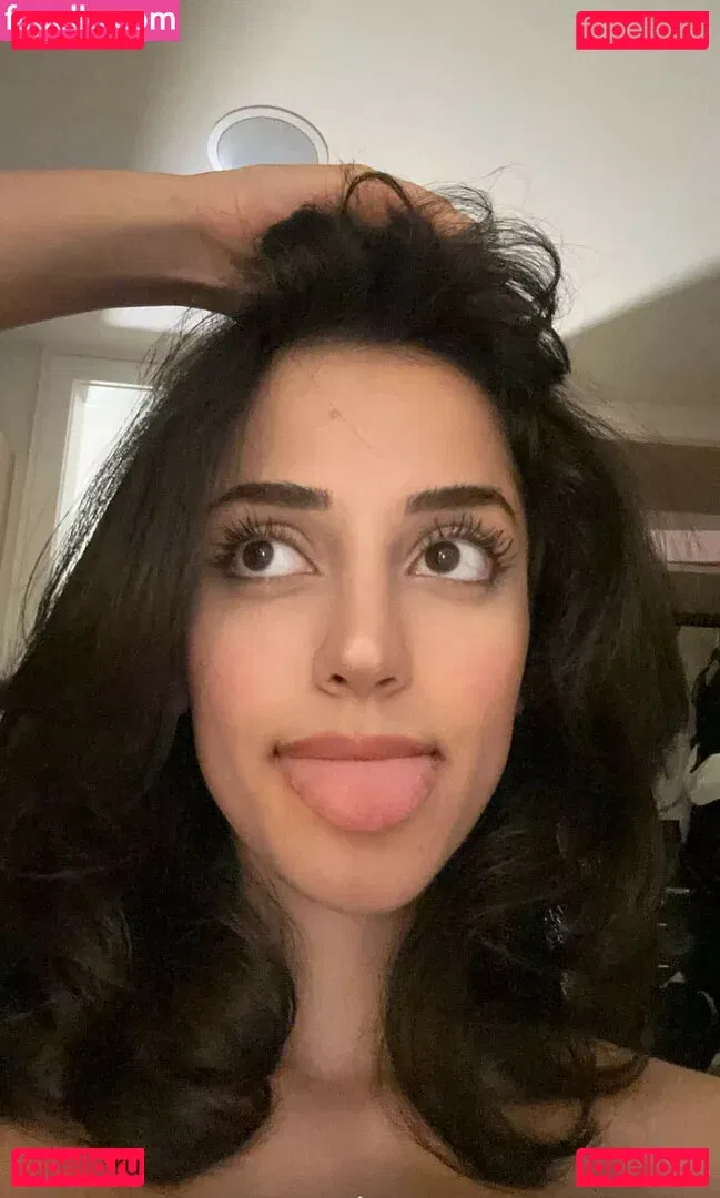 Melody Oz Onlyfans Photo Gallery 