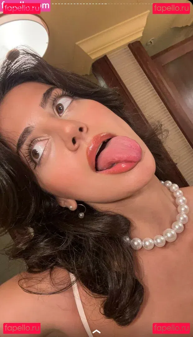 Melody Oz Onlyfans Photo Gallery 