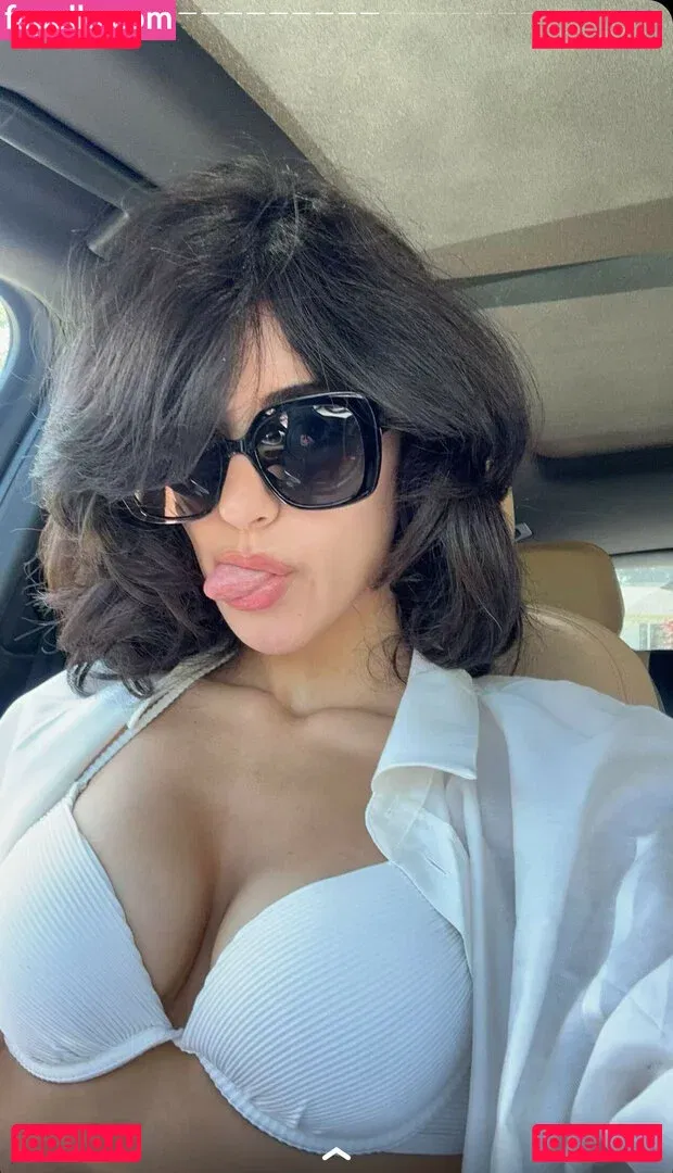 Melody Oz Onlyfans Photo Gallery 