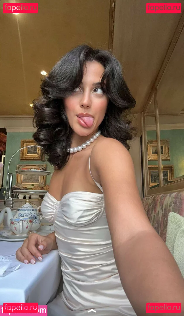 Melody Oz Onlyfans Photo Gallery 