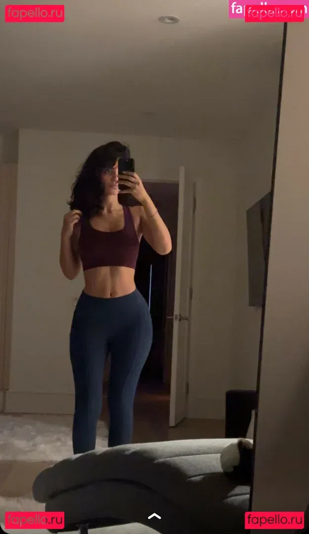 Melody Oz Onlyfans Photo Gallery 