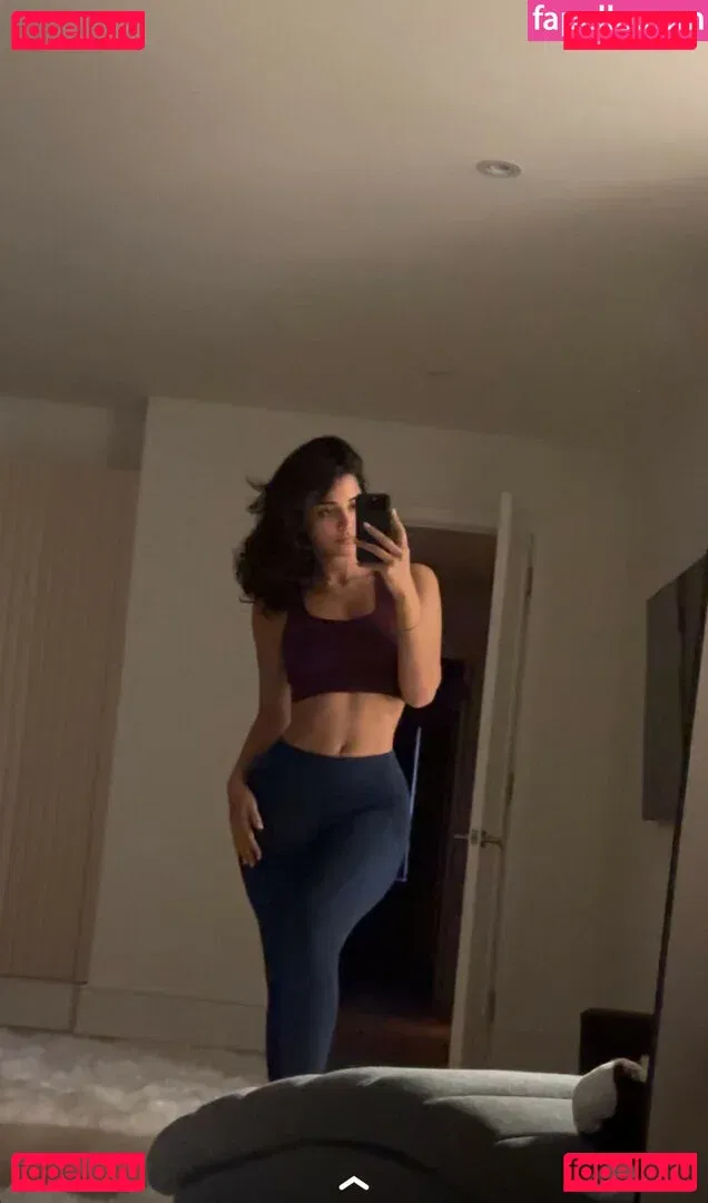 Melody Oz Onlyfans Photo Gallery 