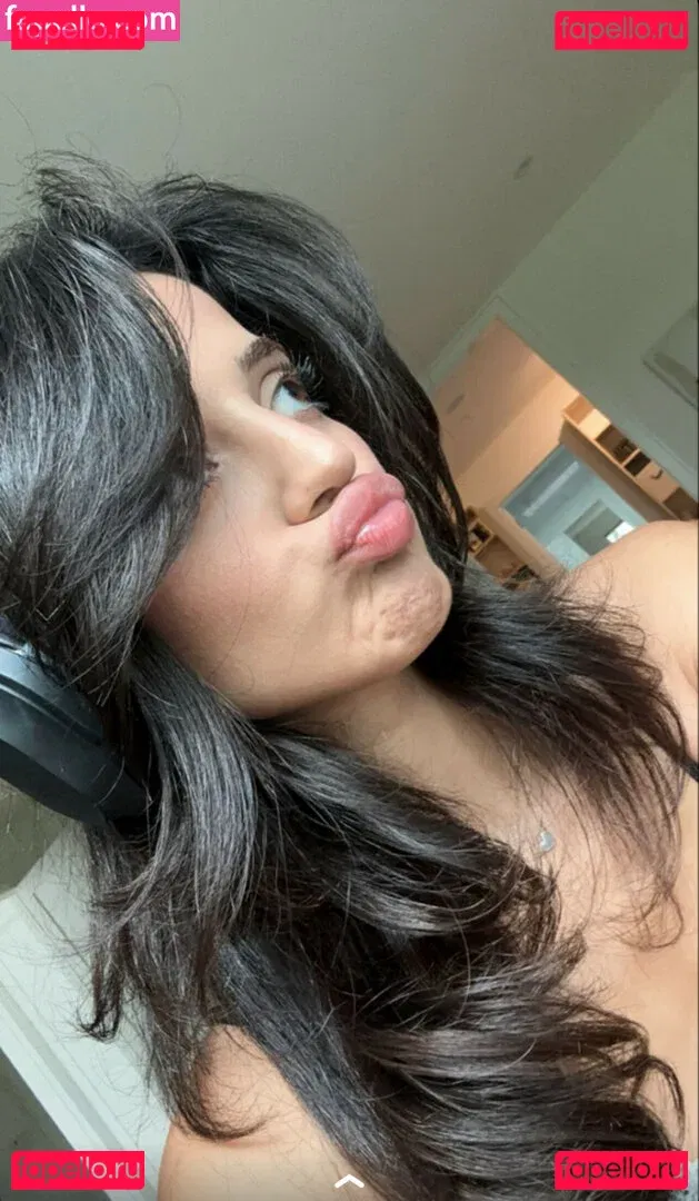 Melody Oz Onlyfans Photo Gallery 